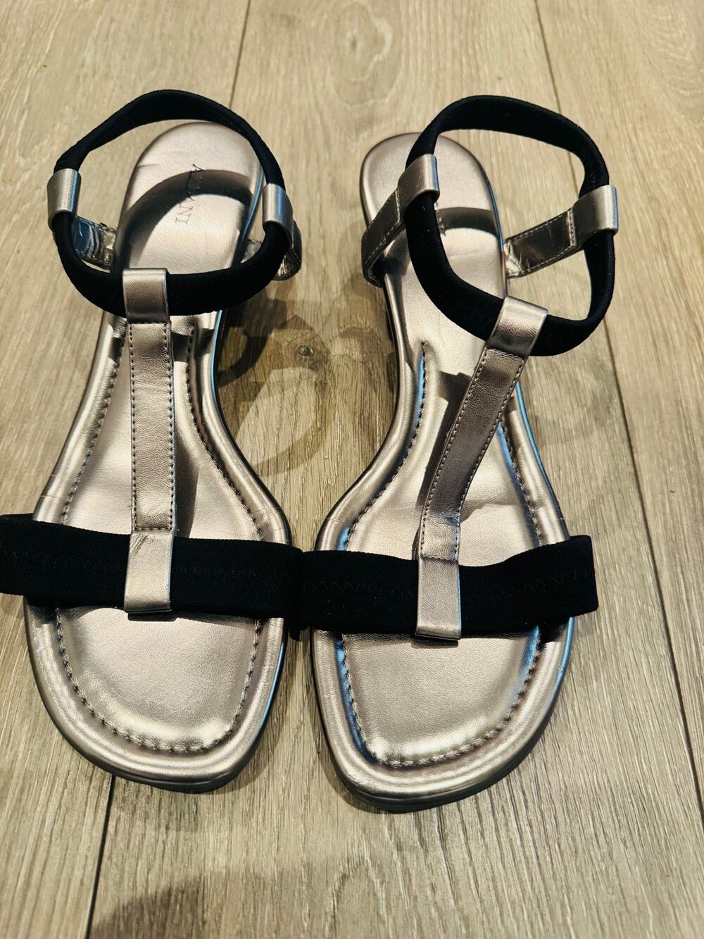 Alfani Silver Black Strappy Sandals Women’s 10M Metallic Low Heel Dress Shoes